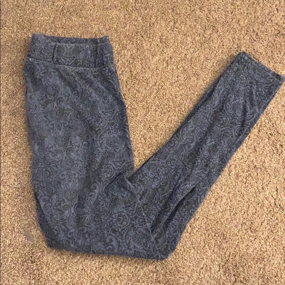 American Eagle Blue Patterned Leggings - Picture 2 of 5